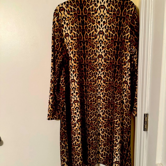 In’voland Beautiful leopard print Cardigan. EUC Size 1X - Picture 3 of 4
